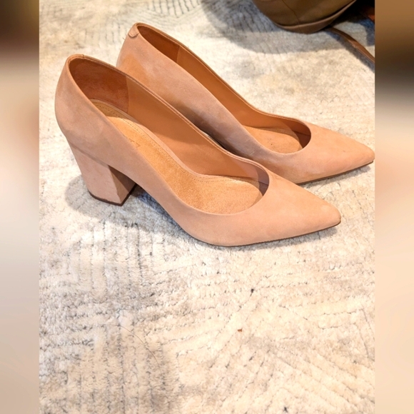 SCHUTZ Shoes - Schutz Moranita Pumps in Amendoa Size 8.5
